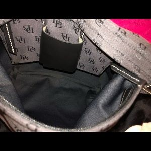 Purse Dooney and Bourke